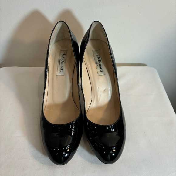 LK BENNETT Sz 38 Patent Leather Pumps Rounded Toe Cap Made In Spain Heels - Picture 2 of 8